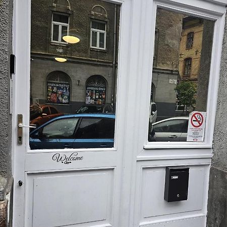 7Dab 8 Contactless Self Check-In Hotel Boedapest Buitenkant foto